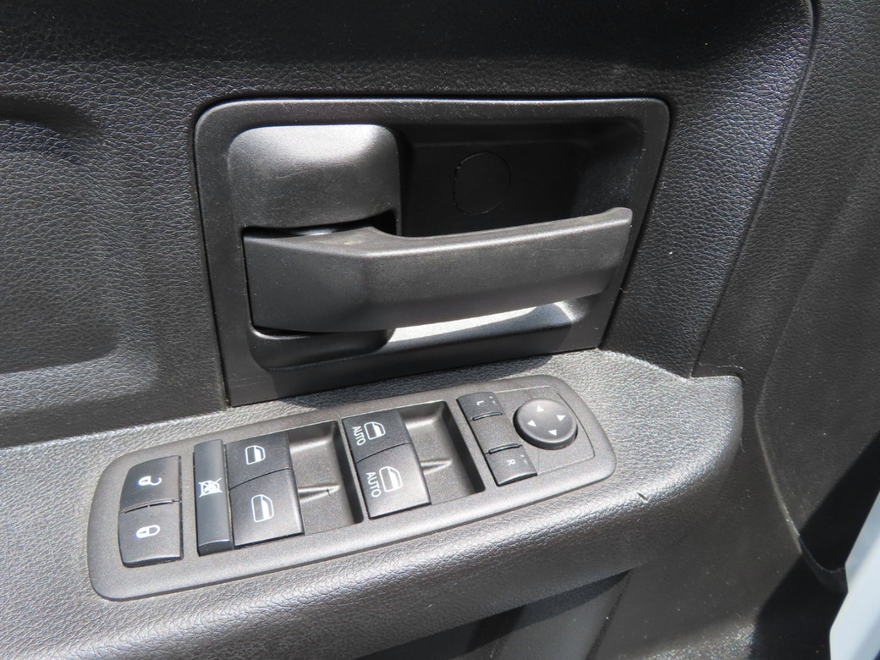 Used 2022 RAM 3500 Tradesman image 33