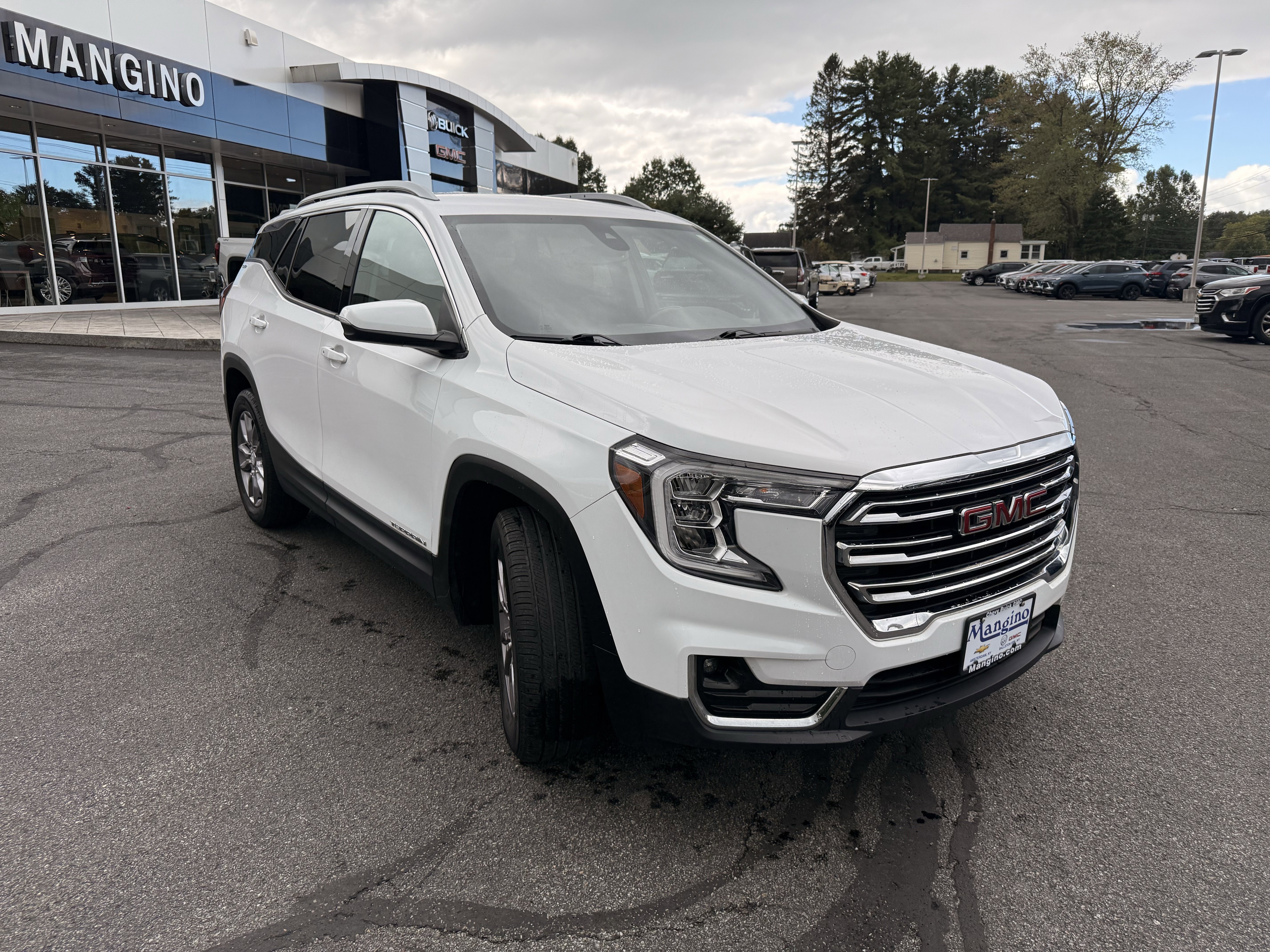 Certified 2023 GMC Terrain SLT image 7