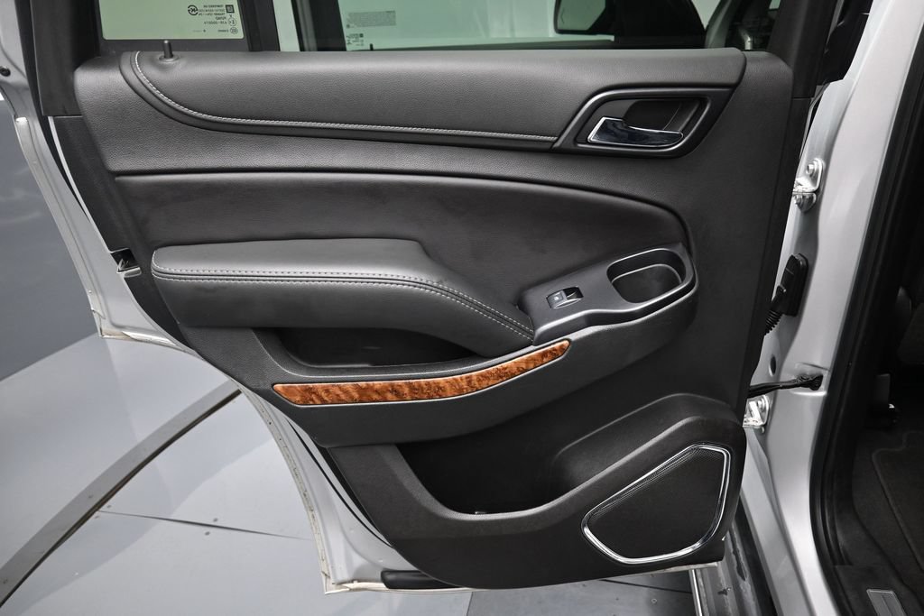 Used 2020 Chevrolet Tahoe Premier AWD/4WD image 35