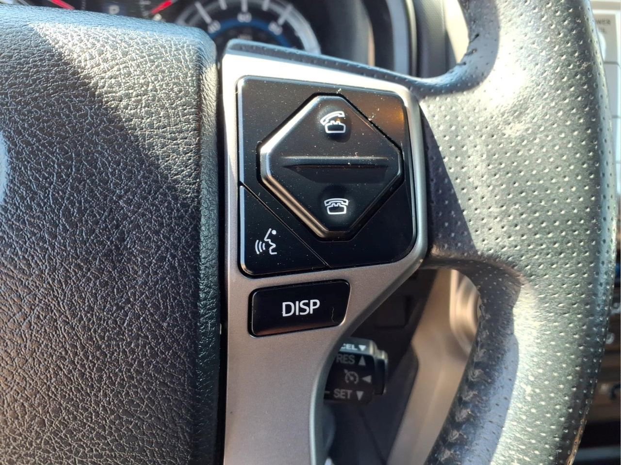 Used 2019 Toyota 4Runner Limited AWD/4WD image 26