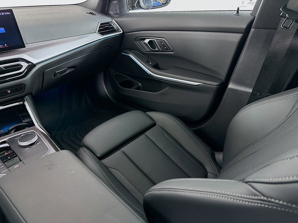Certified 2024 BMW 330i xDrive Sedan w/ M Sport Package image 31