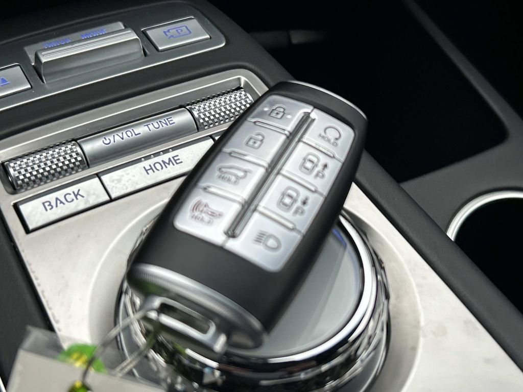 Used 2025 Genesis GV70 3.5T Sport w/ Sport Advanced Package image 34