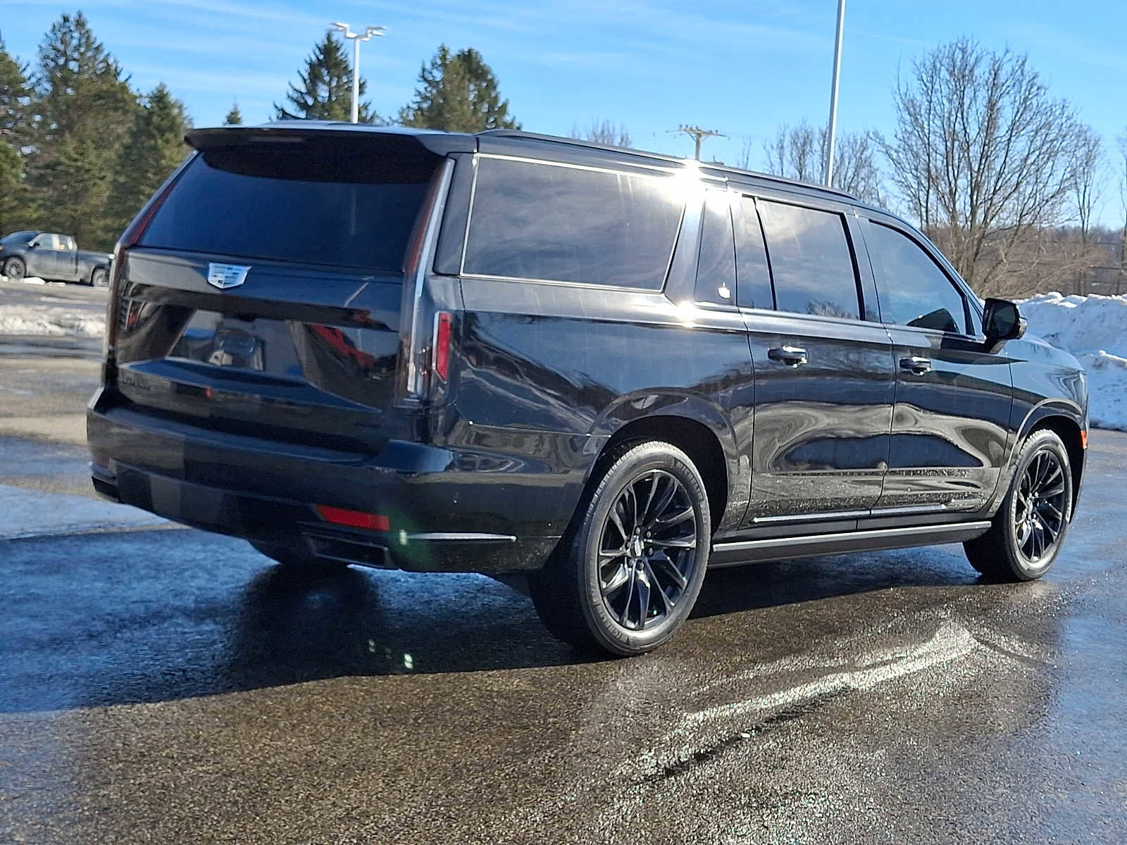 Used 2021 Cadillac Escalade ESV Sport Platinum w/ LPO, ONYX Package image 7