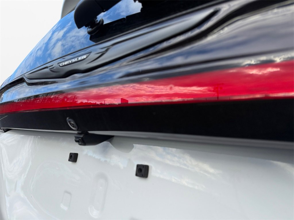 New 2026 Chrysler Pacifica Select image 17