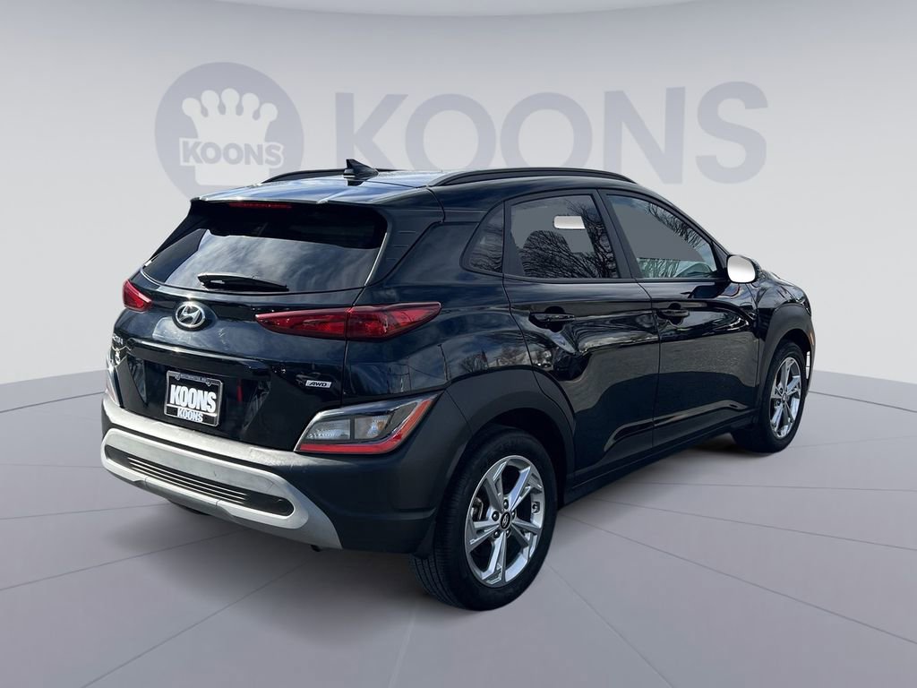 Used 2023 Hyundai Kona SEL w/ Winter Weather Package image 7