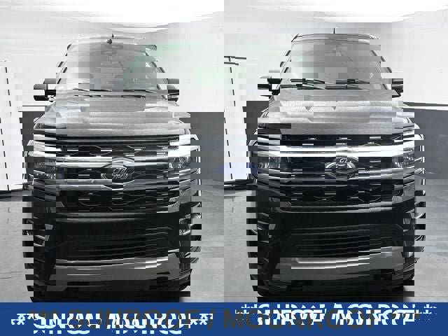 Used 2023 Ford Expedition Limited image 4