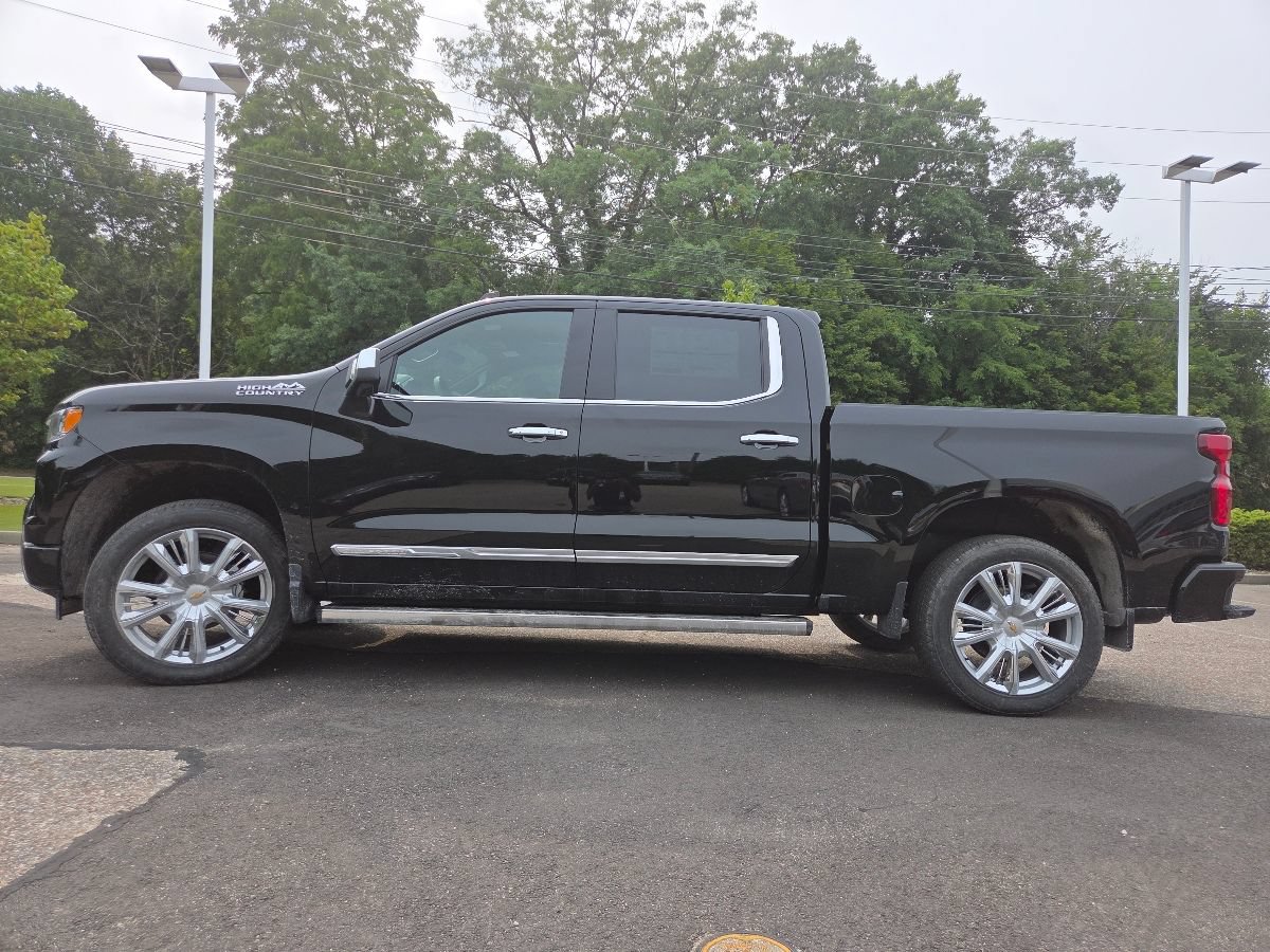 New 2026 Chevrolet Silverado 1500 High Country AWD/4WD image 17