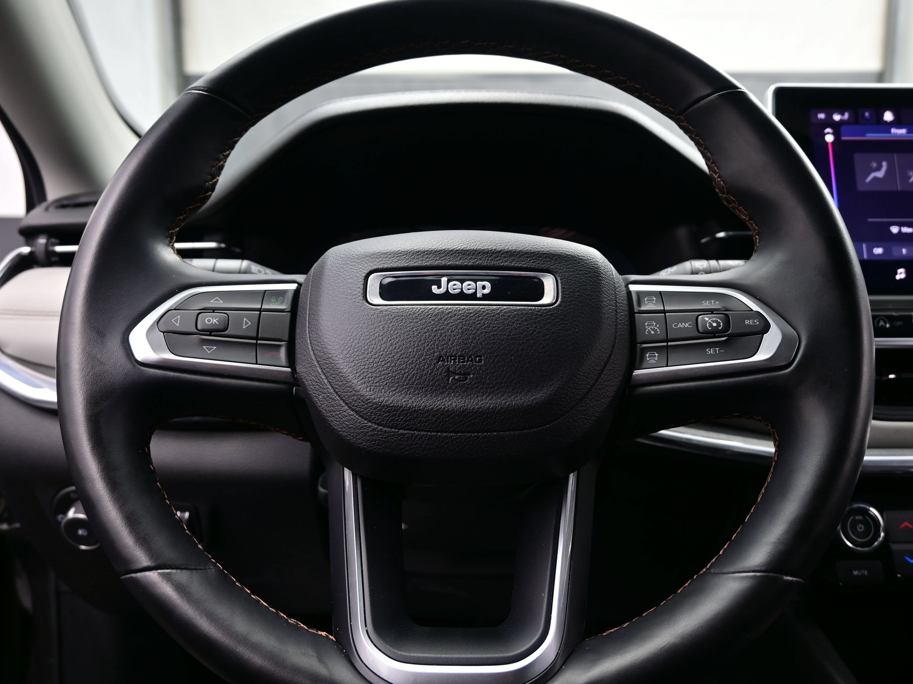 Used 2022 Jeep Compass Limited AWD/4WD image 25