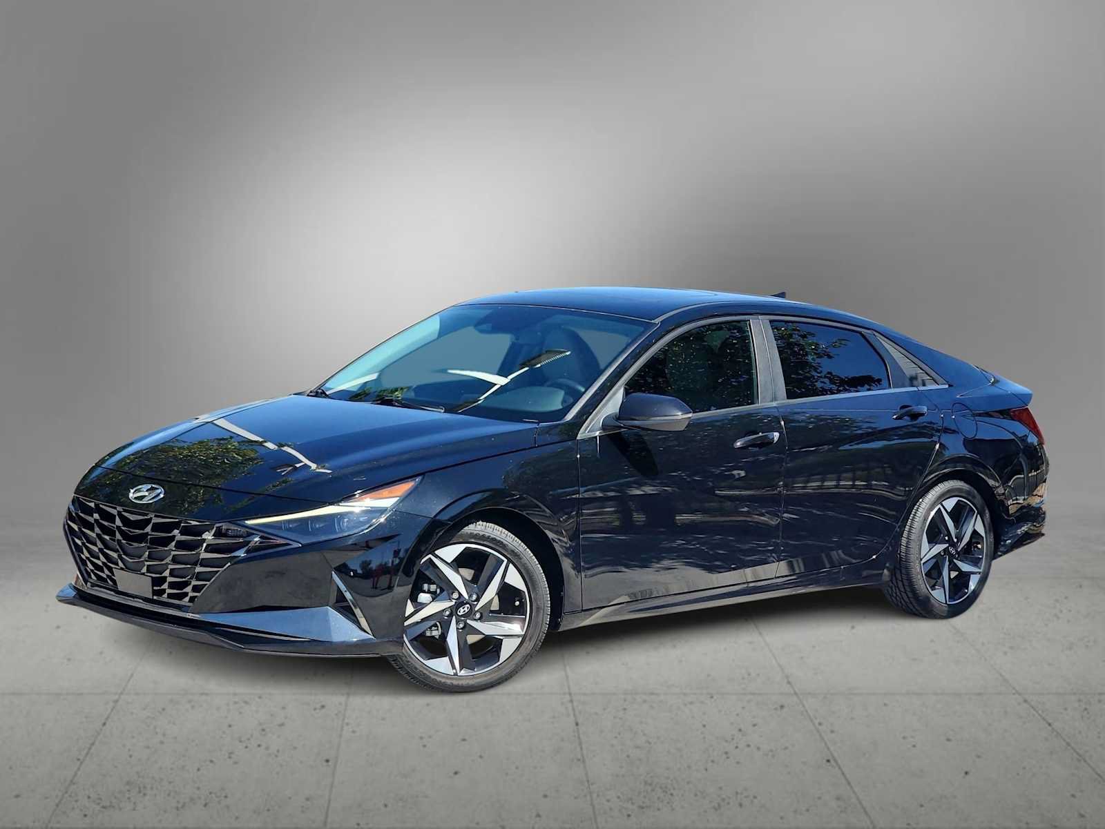 Used 2023 Hyundai Elantra Limited