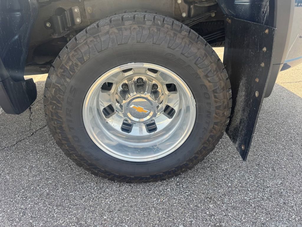 Used 2025 Chevrolet Silverado 3500 LT w/ Safety Package AWD/4WD image 13