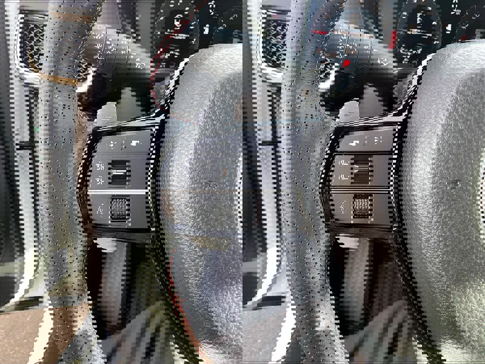 Used 2025 Acura ADX A-Spec image 18