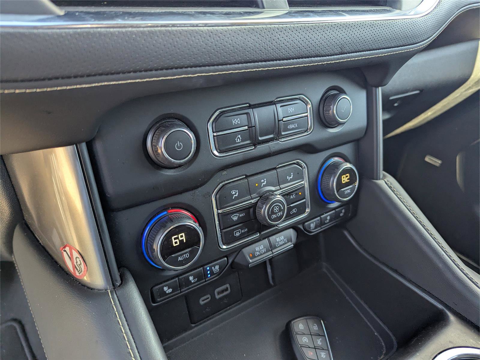 Used 2024 Chevrolet Tahoe Premier image 18