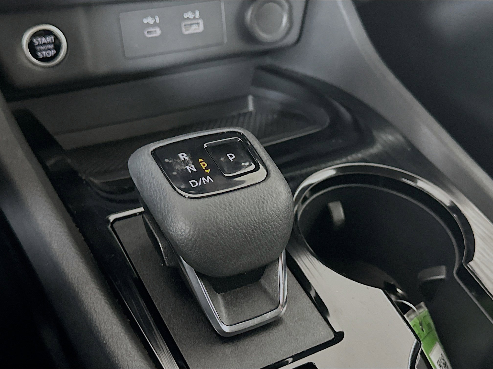 Used 2023 Nissan Rogue S image 23