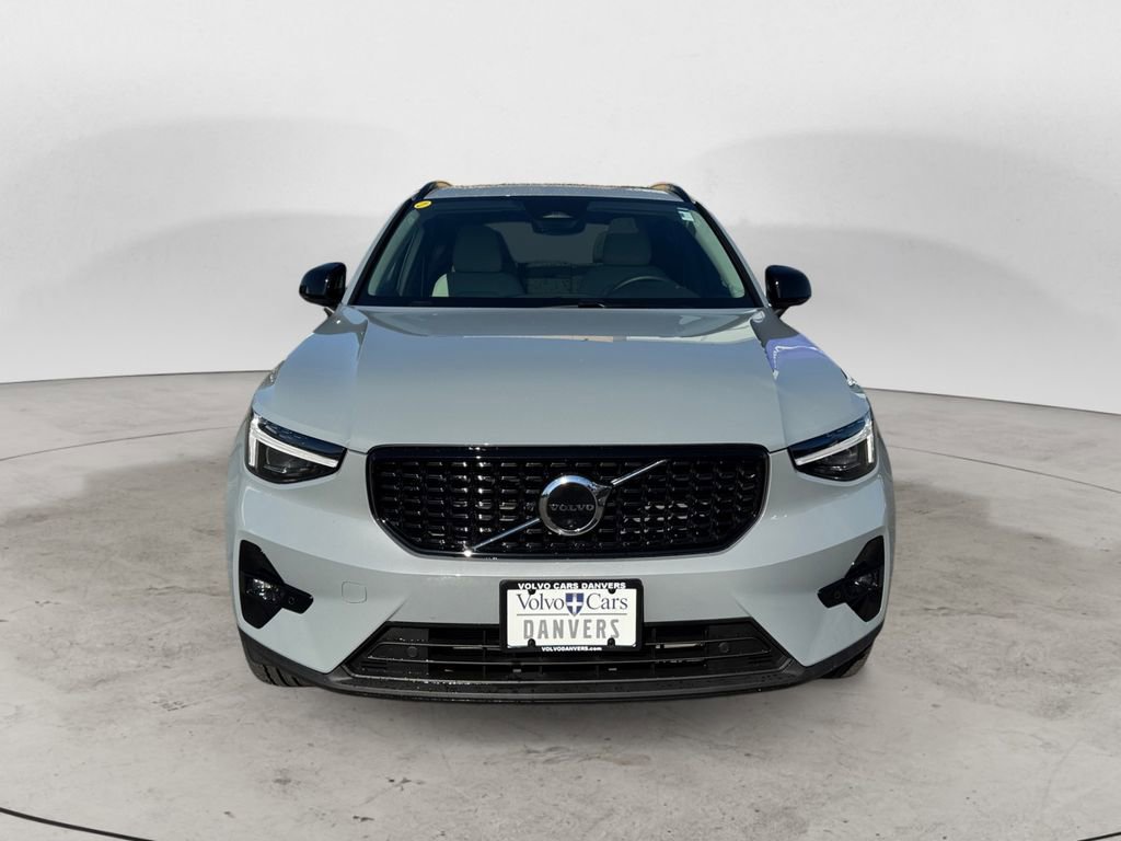 Certified 2024 Volvo XC40 B5 Plus w/ Protection Package Premier AWD/4WD image 28