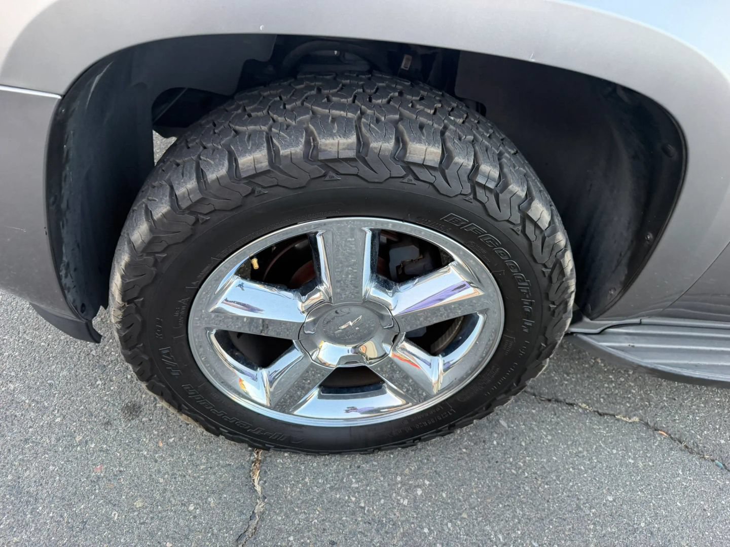 Used 2012 Chevrolet Tahoe LTZ AWD/4WD image 32