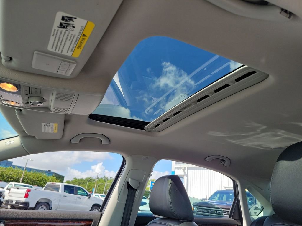 Used 2012 Volkswagen Passat TDI SEL Premium FWD image 18