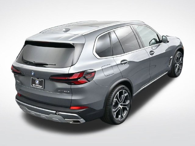 New 2026 BMW X5 xDrive50e w/ Premium Package AWD/4WD image 24