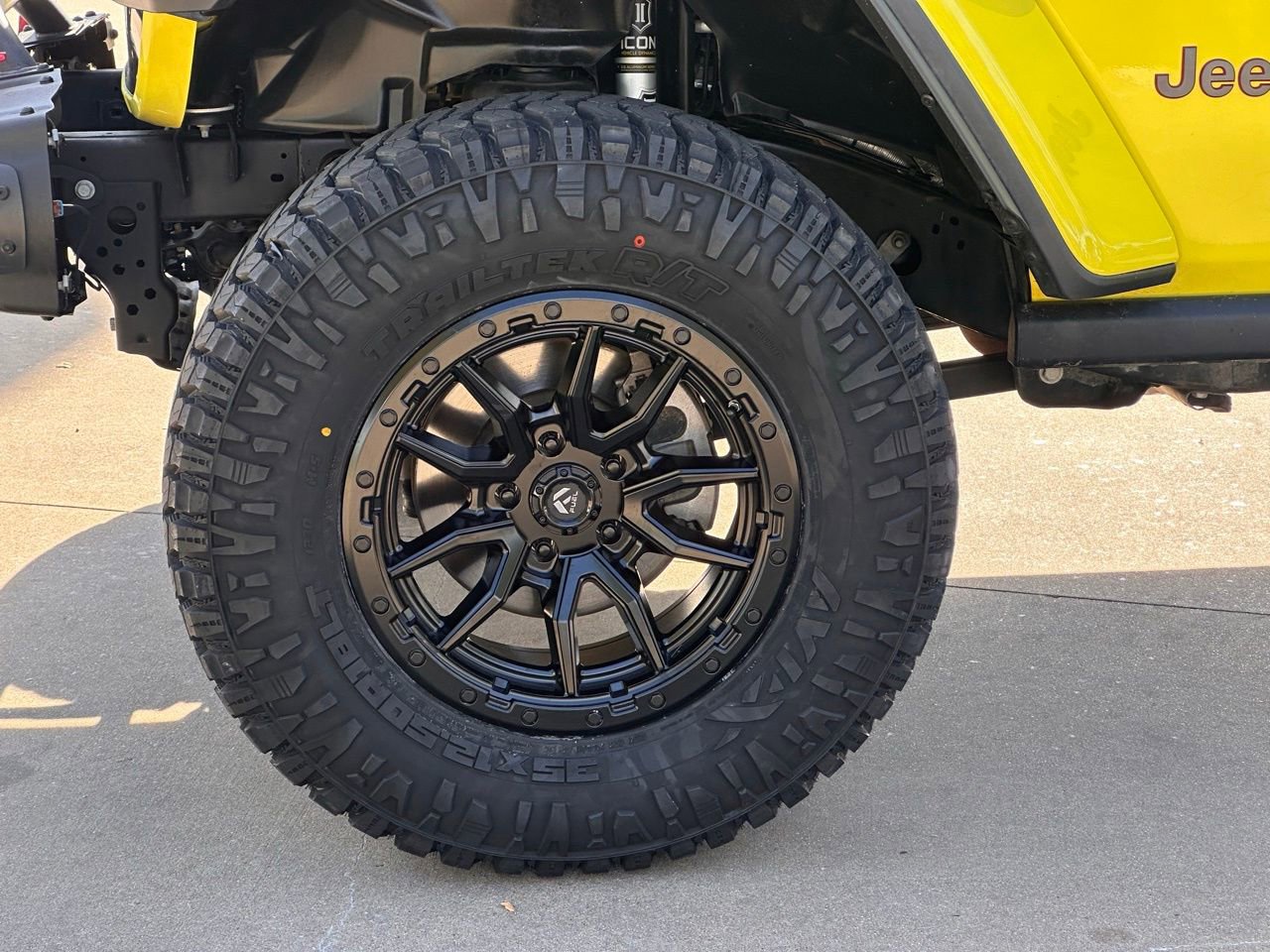 Used 2022 Jeep Wrangler Unlimited Rubicon w/ LED Lighting Group image 8