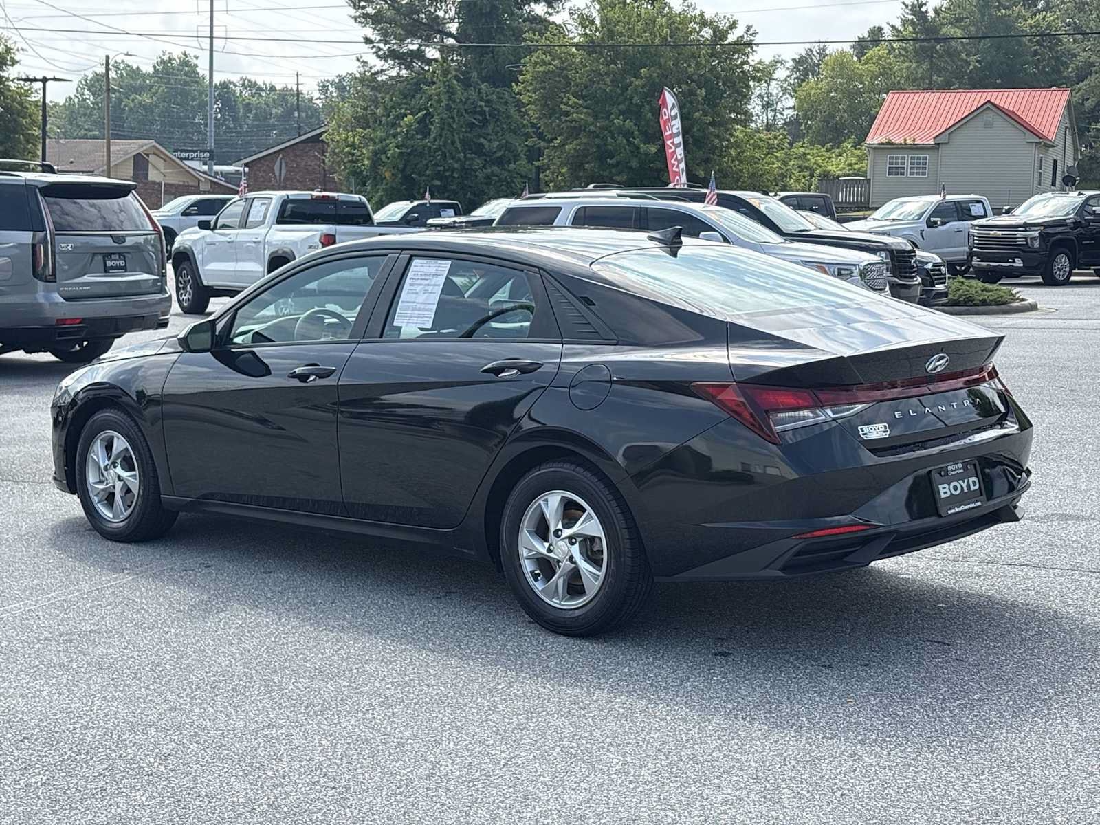 Used 2023 Hyundai Elantra SE FWD image 8