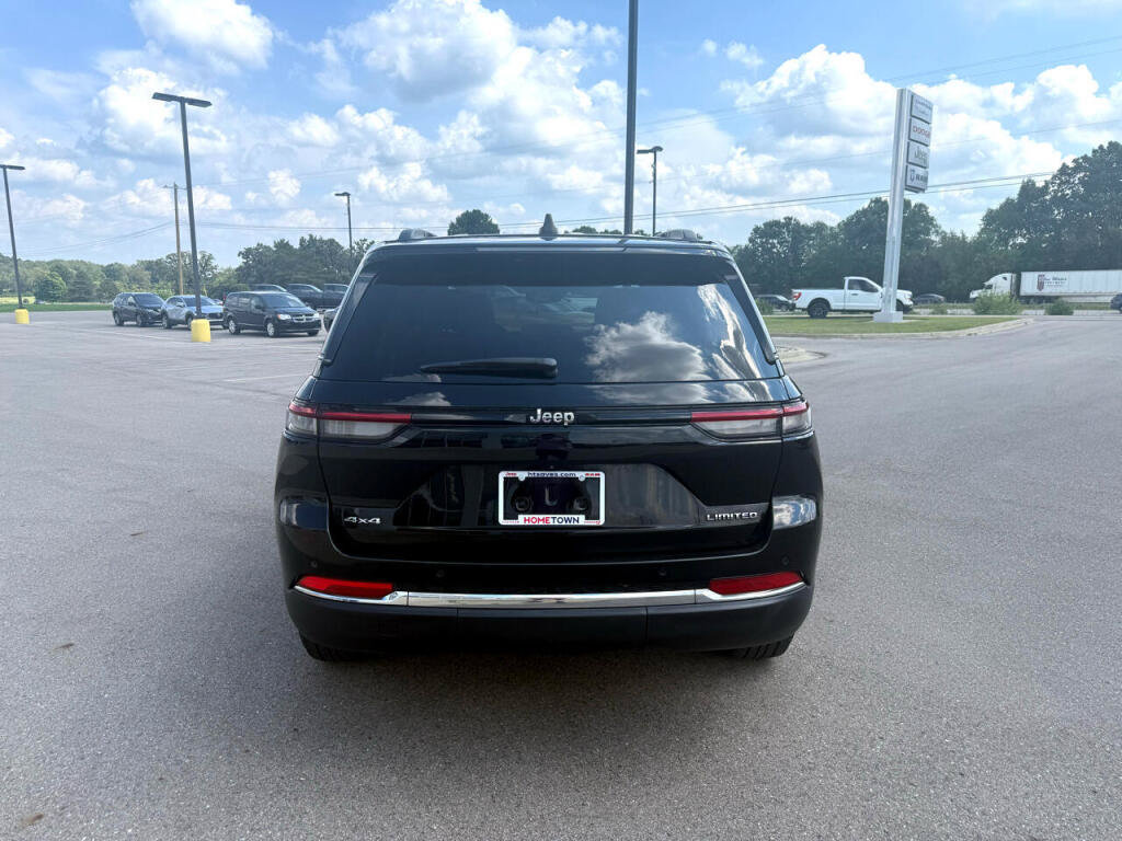 Used 2023 Jeep Grand Cherokee Limited AWD/4WD image 4