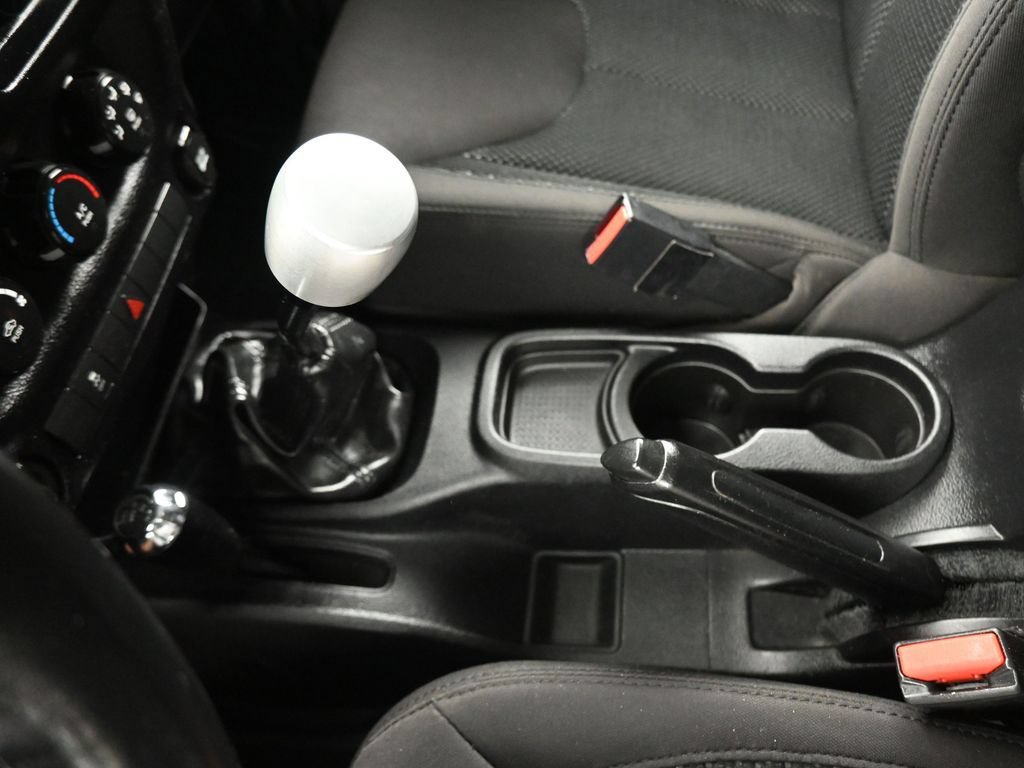 Used 2016 Jeep Wrangler Unlimited Sport AWD/4WD image 19