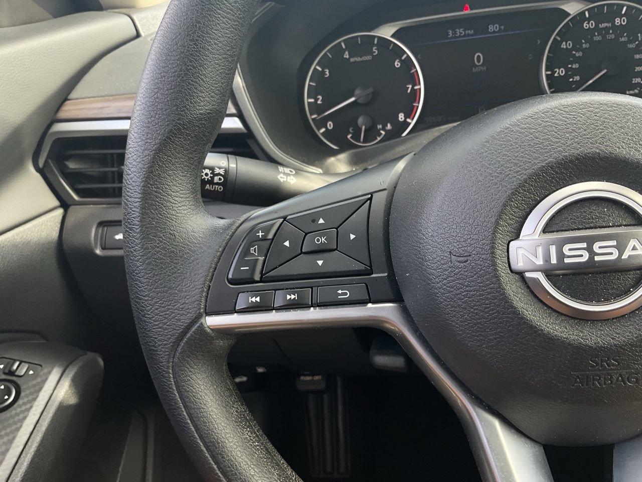 Used 2025 Nissan Altima 2.5 SV FWD image 23