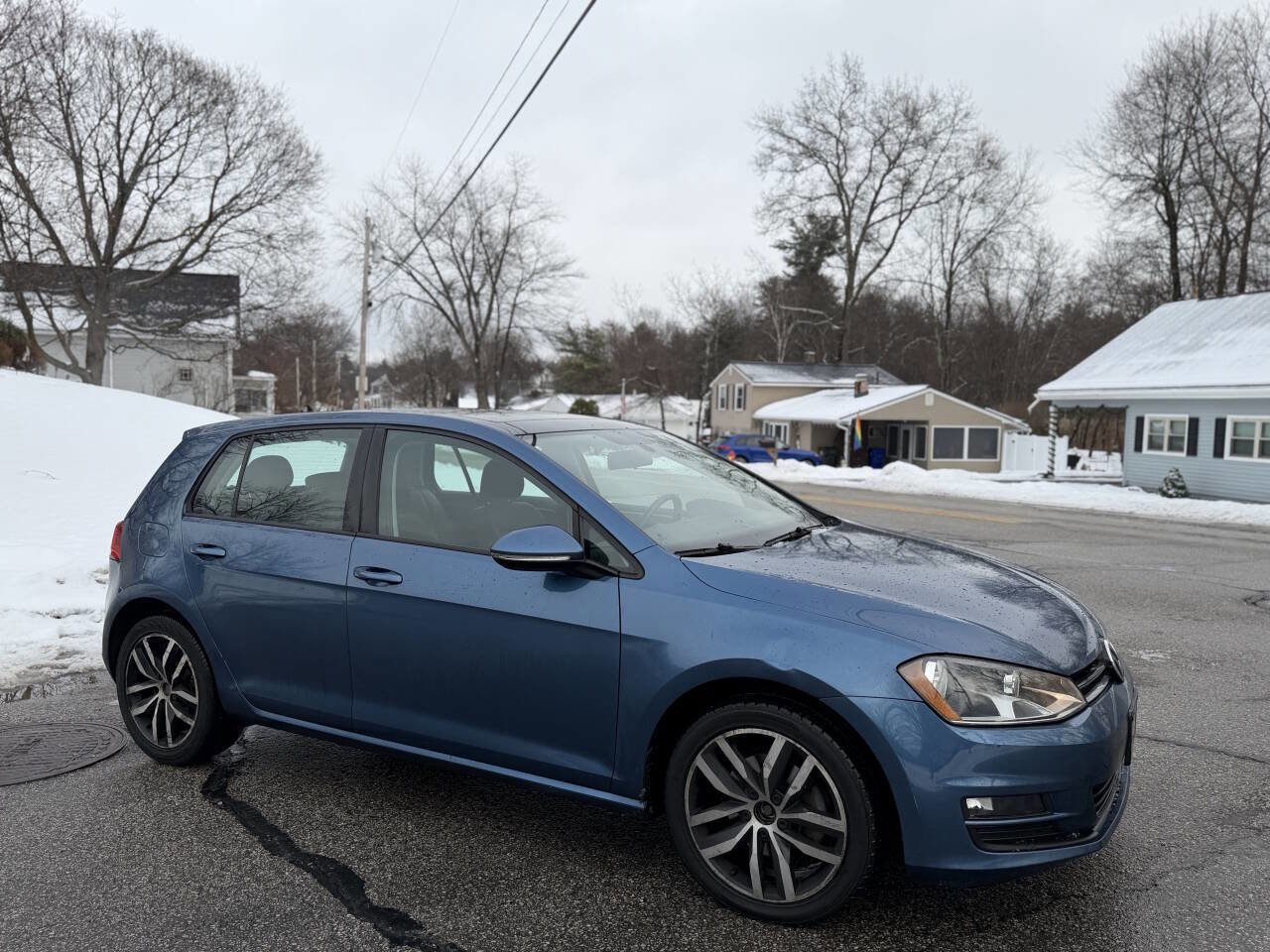 Used 2016 Volkswagen Golf SE image 11