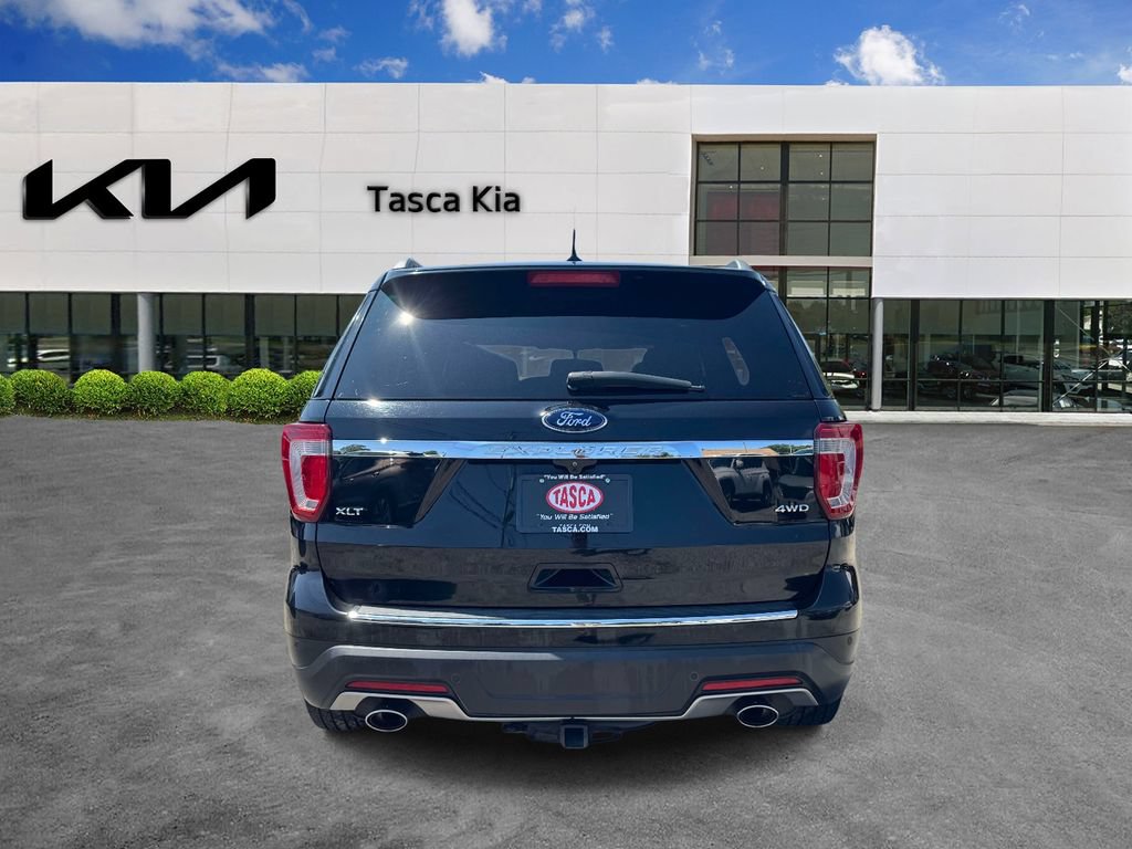 Used 2018 Ford Explorer XLT w/ Equipment Group 202A AWD/4WD image 5