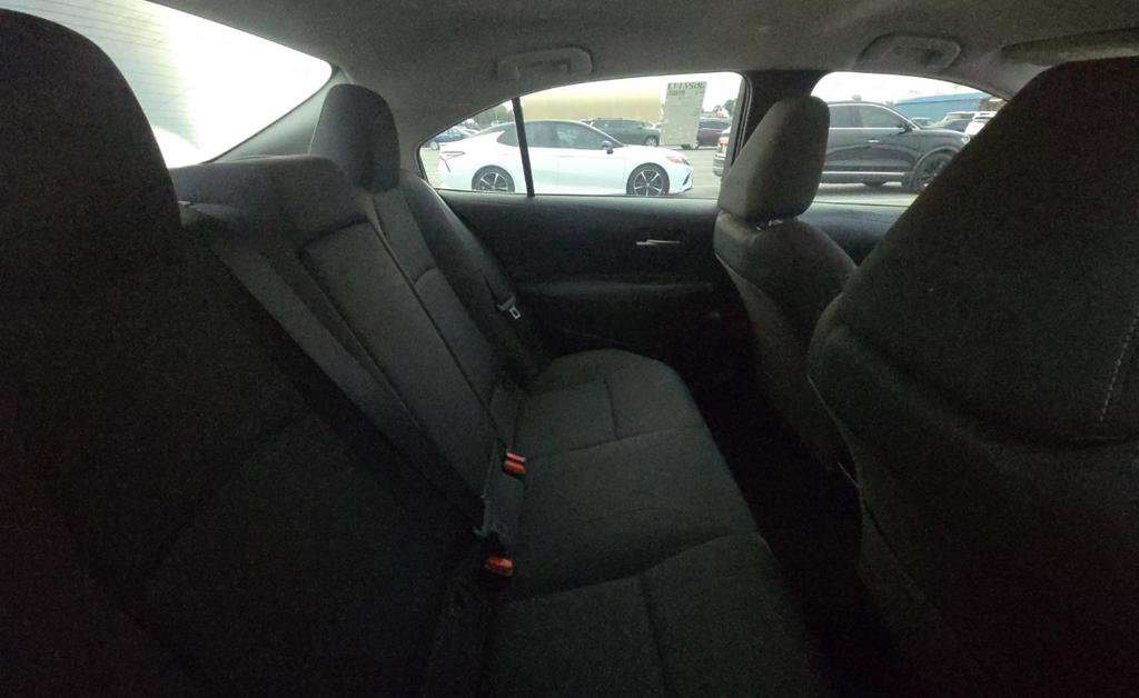 Used 2021 Toyota Corolla LE FWD image 17