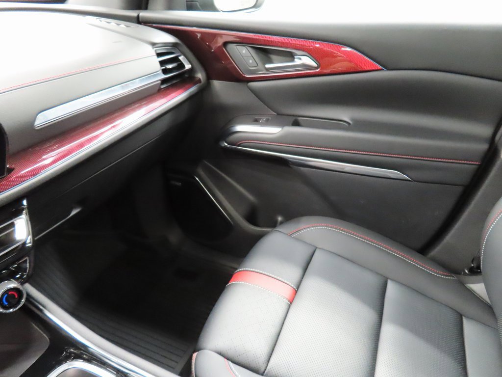 Used 2024 Chevrolet Traverse RS w/ LPO, Floor Liner Package image 30