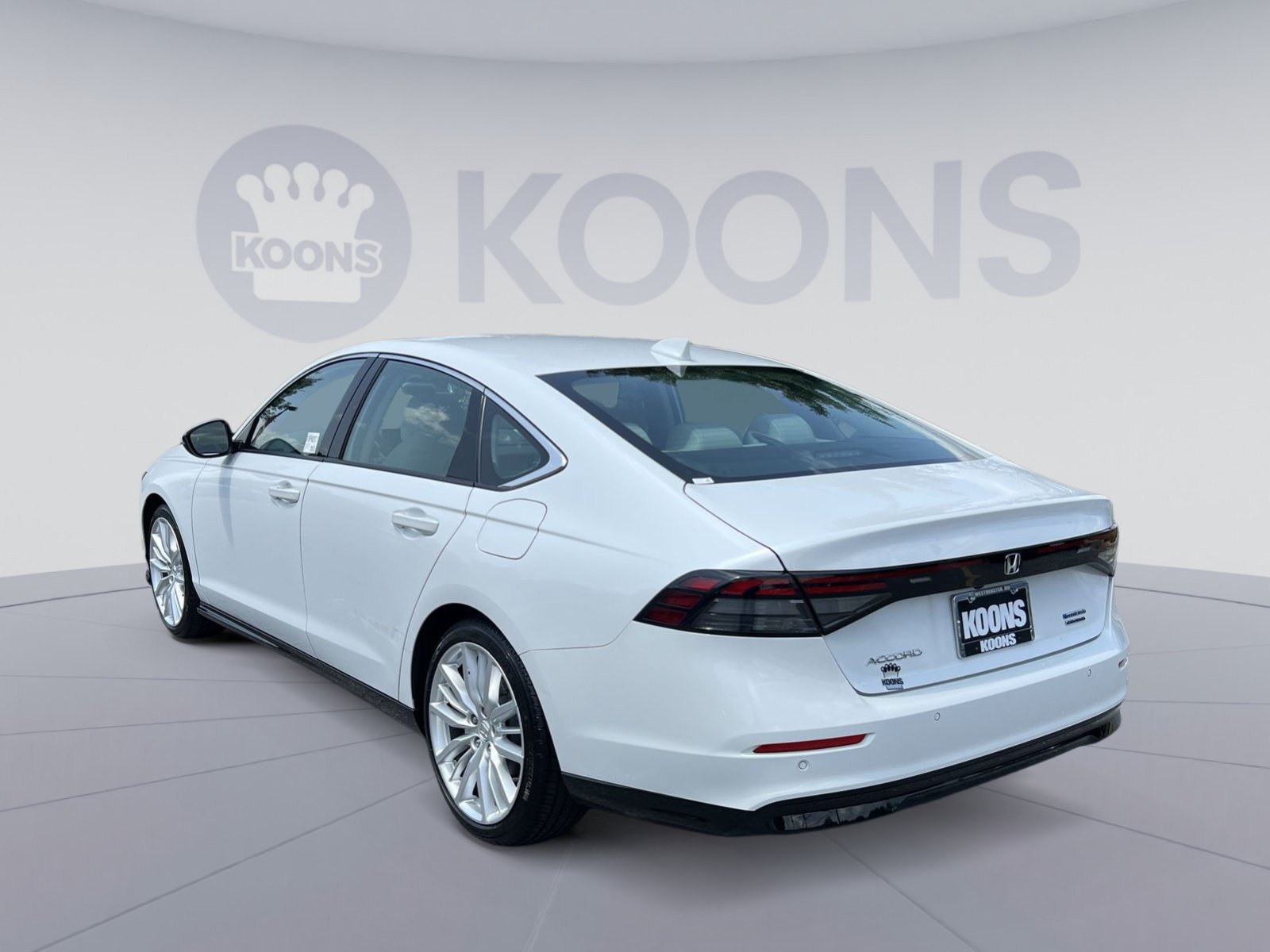 Used 2023 Honda Accord Touring image 4