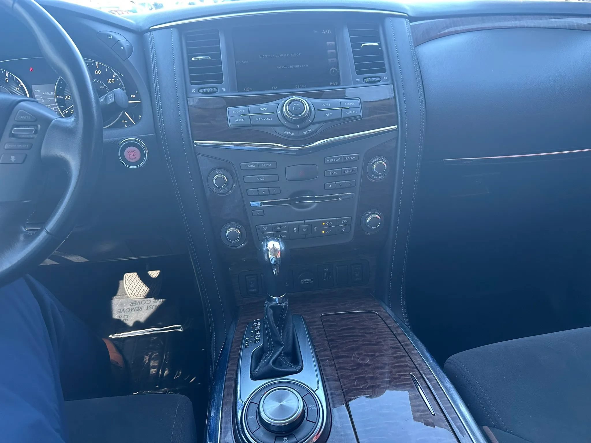 Used 2020 Nissan Armada SV w/ Driver Package AWD/4WD image 18