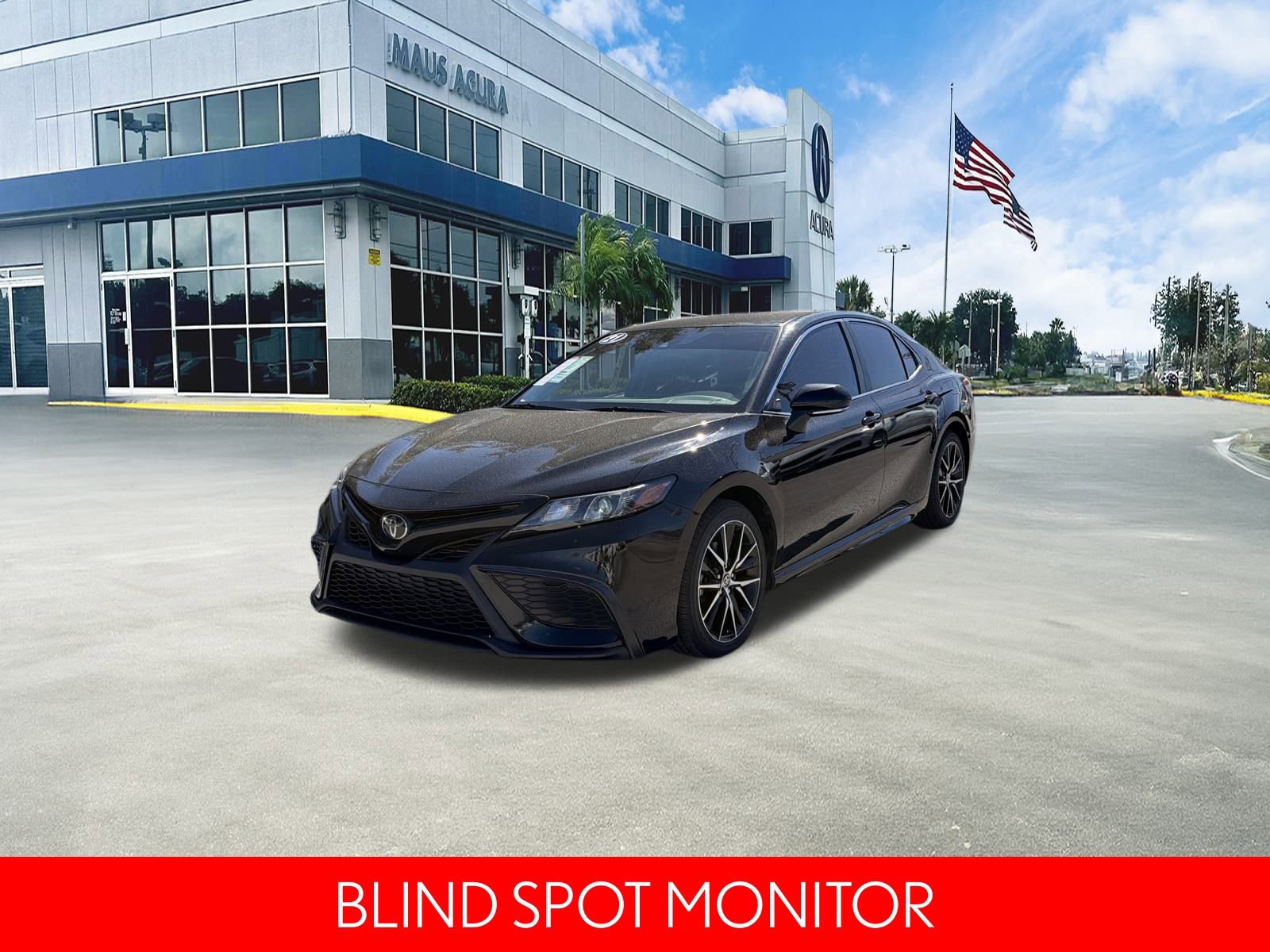 Used 2021 Toyota Camry SE w/ Convenience Package image 9