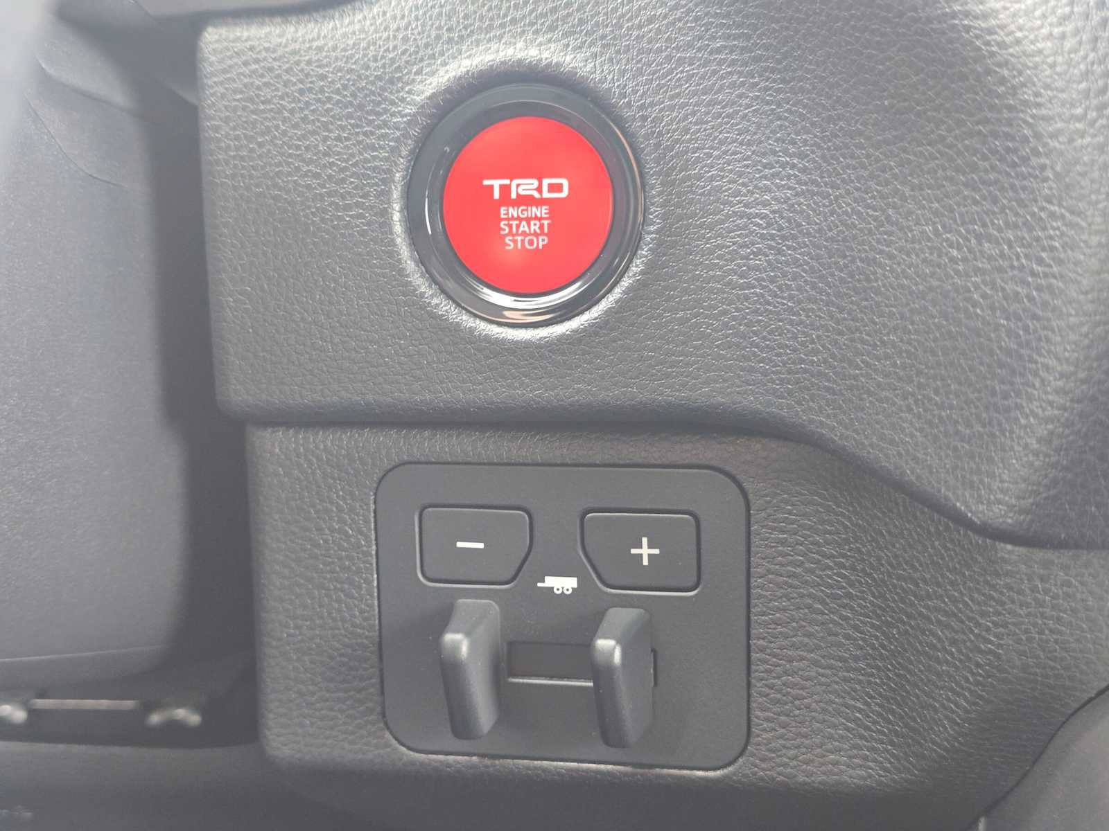 Used 2026 Toyota Tundra SR5 w/ TRD Off-Road Premium Package AWD/4WD image 31