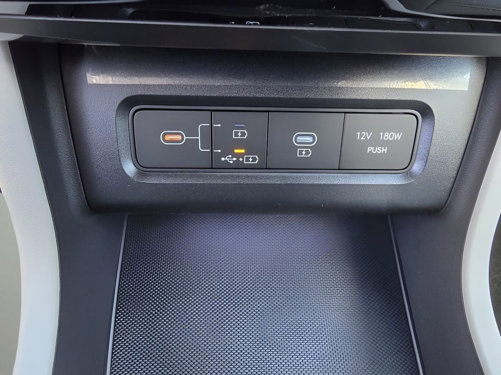 New 2026 Hyundai Tucson Limited image 23