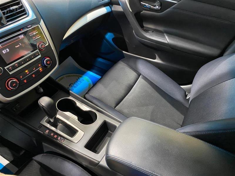 Used 2016 Nissan Altima 2.5 SR FWD image 12