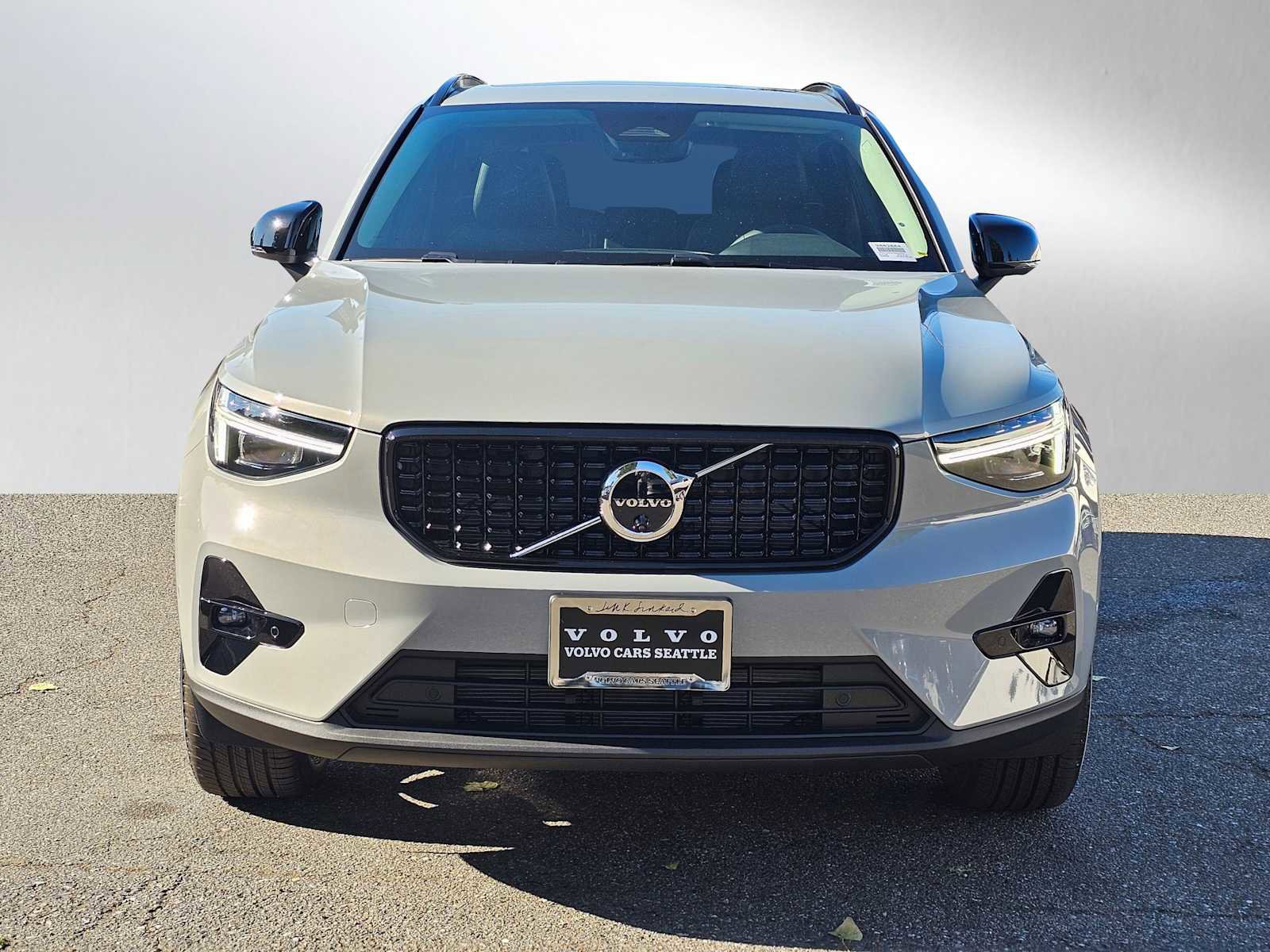 New 2026 Volvo XC40 B5 Plus w/ Protection Package Premier image 2