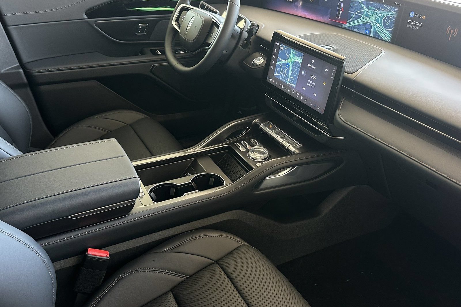 New 2026 Lincoln Nautilus Premier w/ Jet Appearance Package AWD/4WD image 15