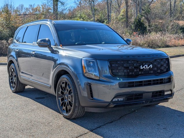 Used 2022 Kia Telluride SX w/ SX Prestige Package AWD/4WD image 3