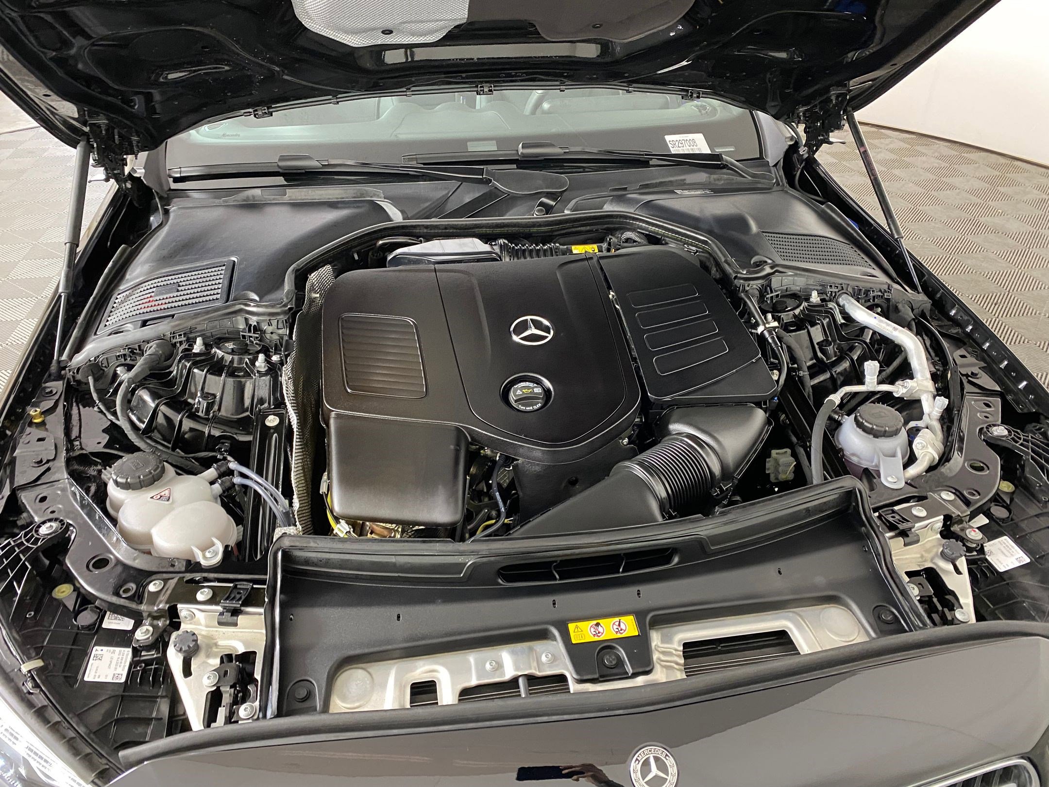 Used 2025 Mercedes-Benz C 300 4MATIC Sedan image 31