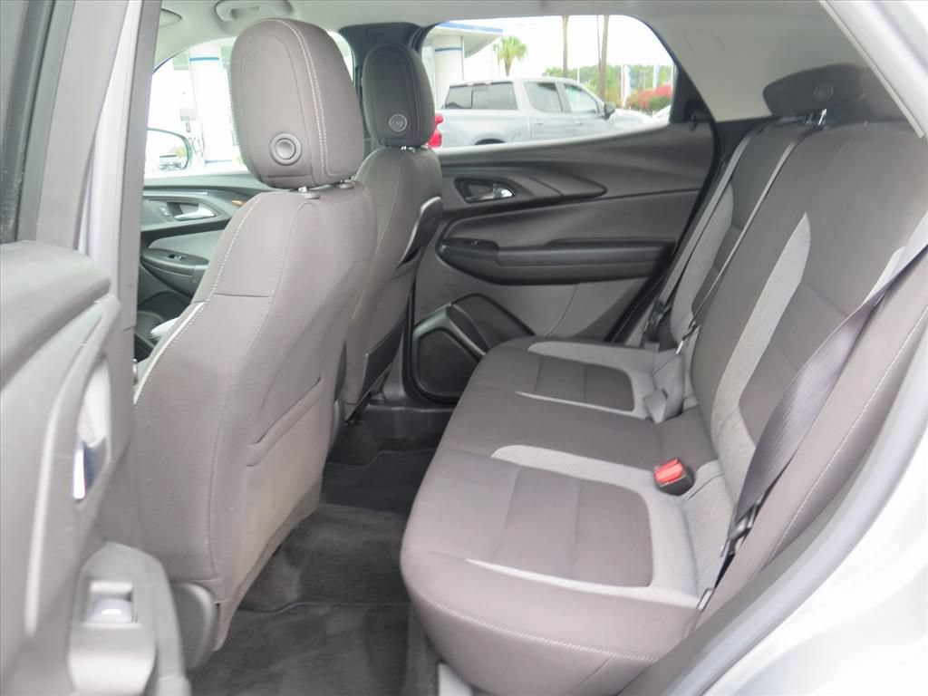 Used 2023 Chevrolet TrailBlazer LT AWD/4WD image 16