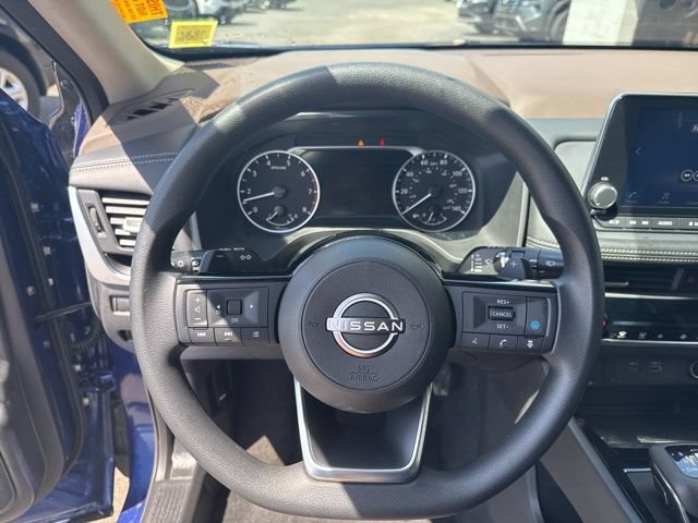 Used 2023 Nissan Rogue SV AWD/4WD image 11