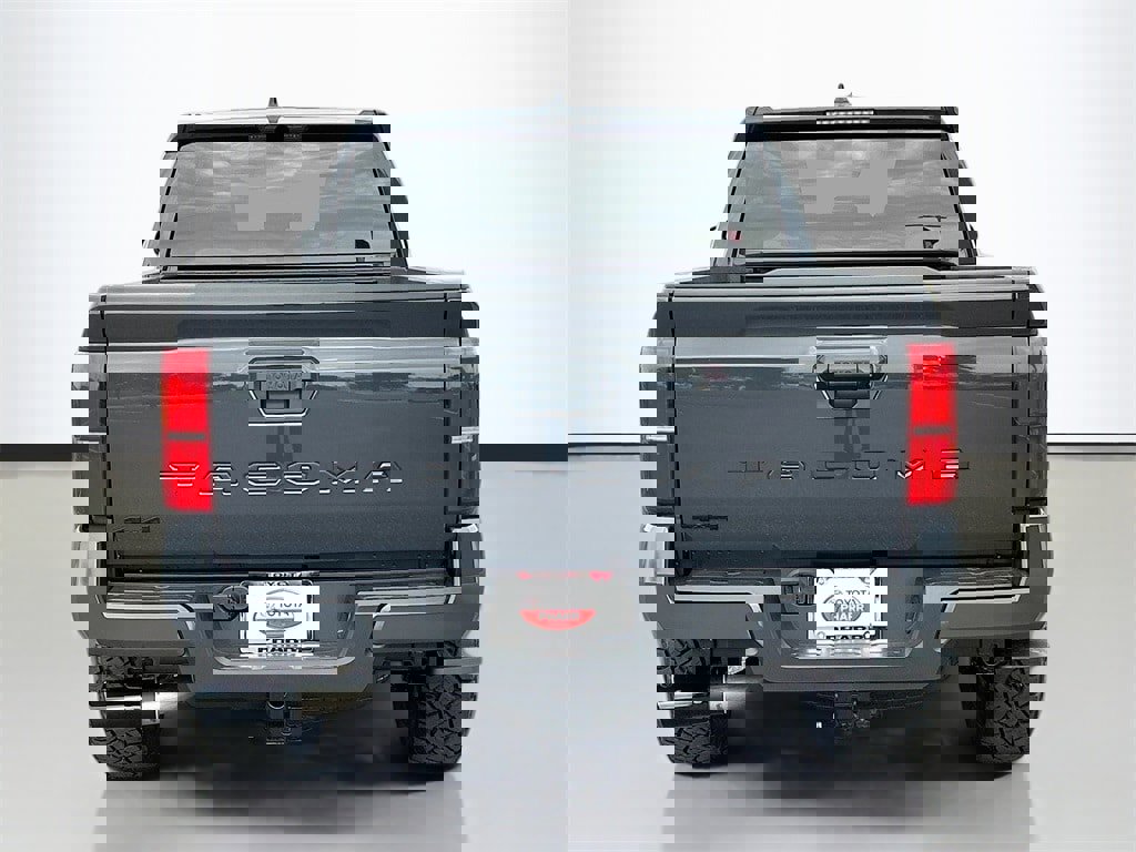 New 2025 Toyota Tacoma TRD Sport image 5