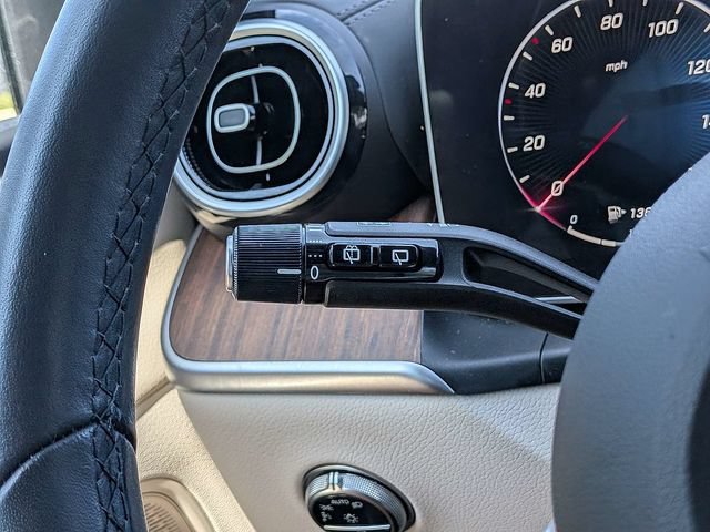 Used 2024 Mercedes-Benz GLC 300 4MATIC image 33