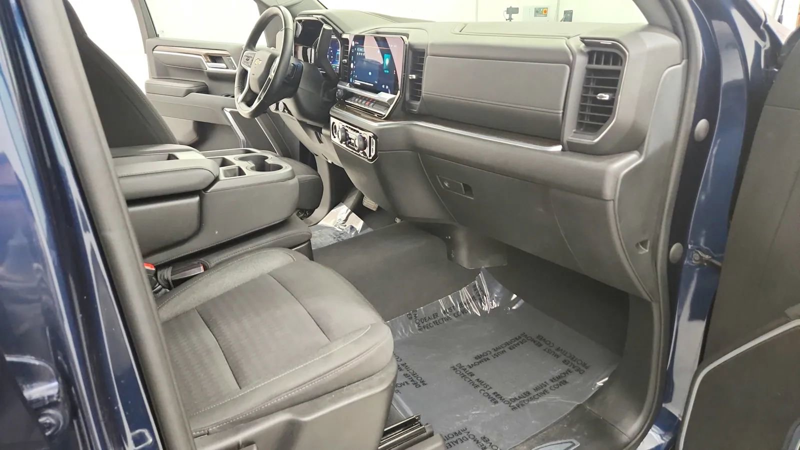 Used 2022 Chevrolet Silverado 1500 LT image 35