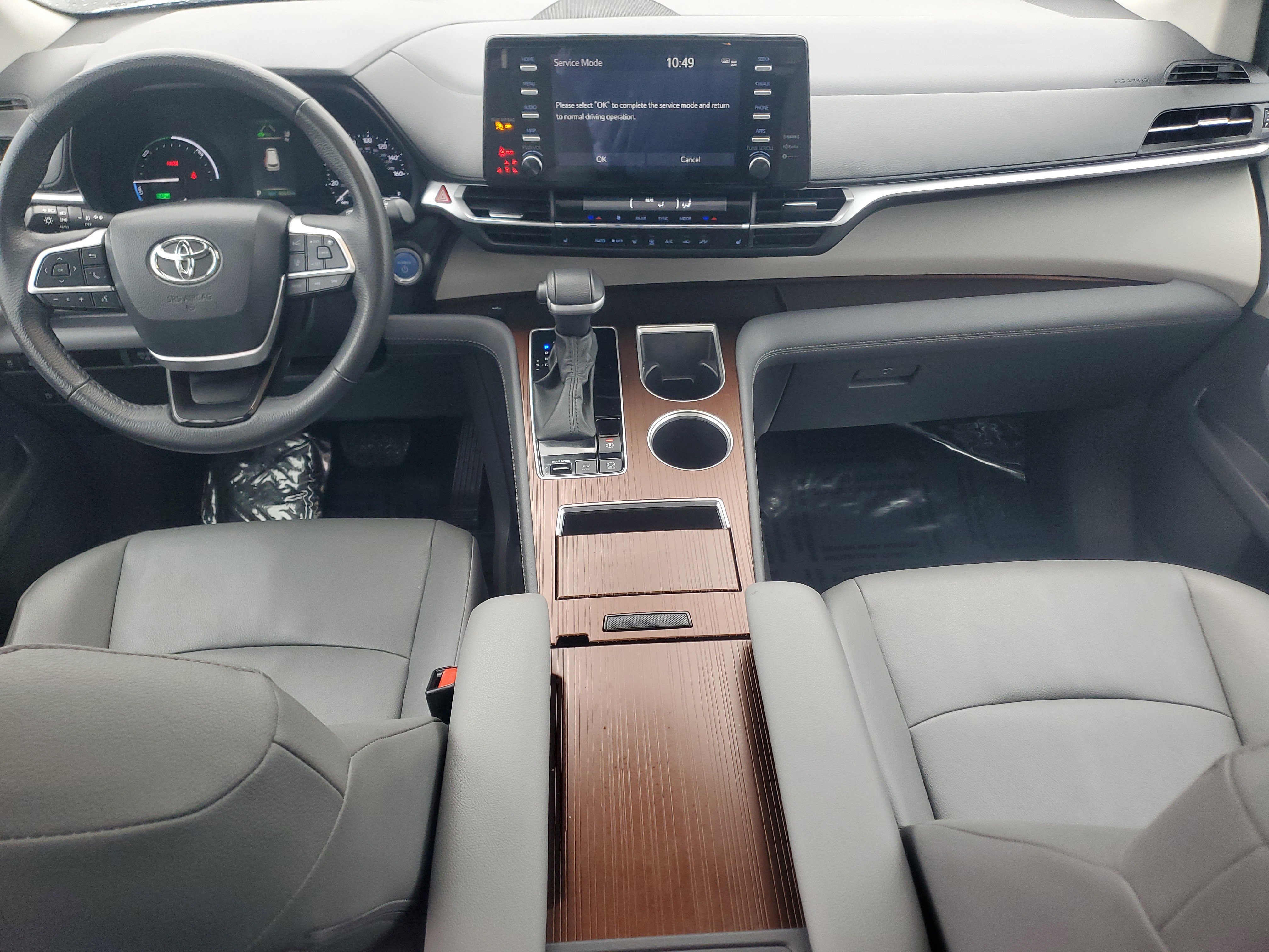 Certified 2024 Toyota Sienna XLE image 13