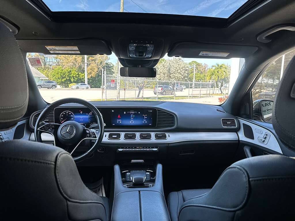 Used 2024 Mercedes-Benz GLE 450e 4MATIC image 34