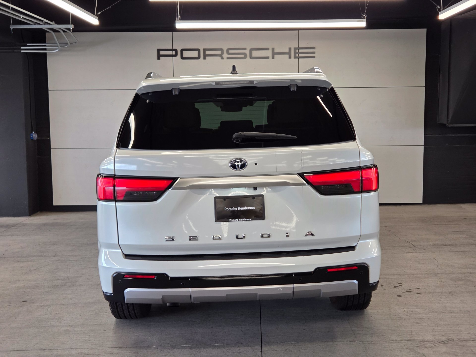 Used 2024 Toyota Sequoia Capstone AWD/4WD image 7