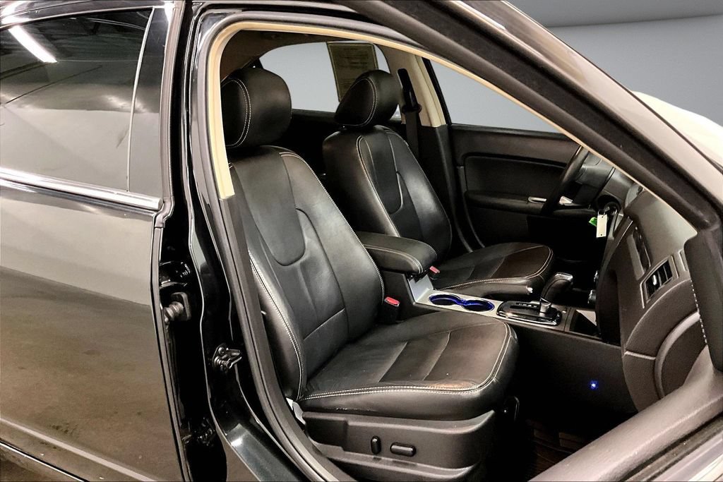 Used 2011 Ford Fusion SEL w/ 302A Rapid Spec Order Code FWD image 29