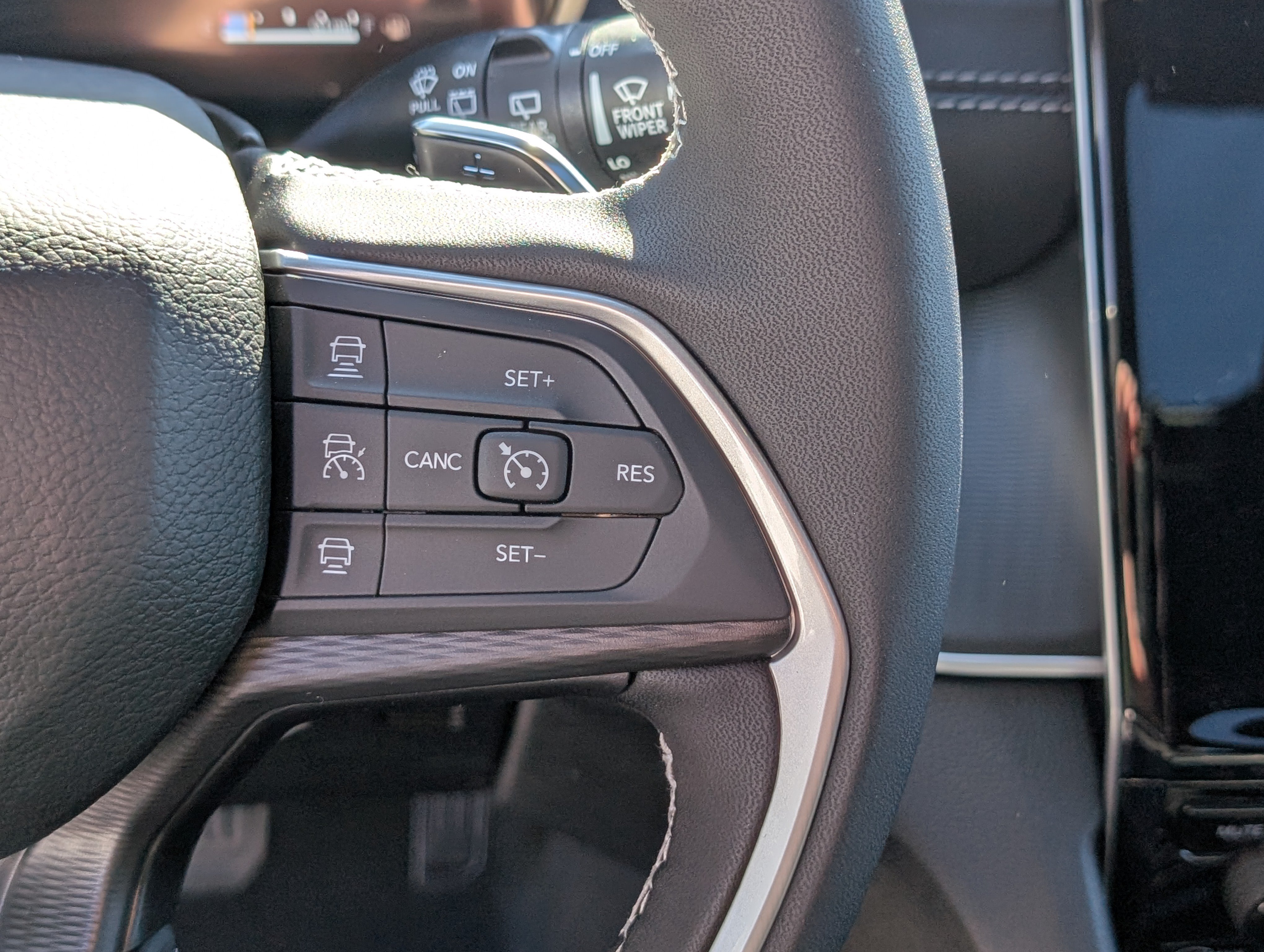New 2025 Jeep Grand Cherokee Laredo X w/ Luxury Tech Group I AWD/4WD image 23